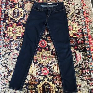 Levi’s 711 Skinny Jeans
